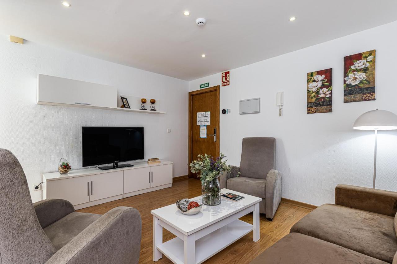 Waou Apartamentos En Sol Confort 2 Madrid Luaran gambar